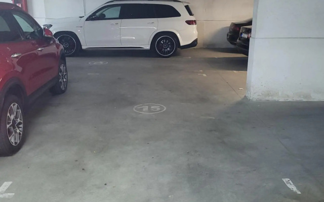 Lovely Apartment Near City Center (w/ Parking)