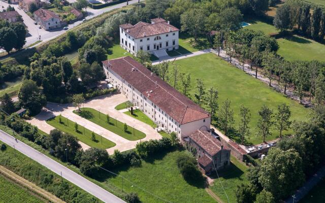 La Barchessa di Villa Pisani