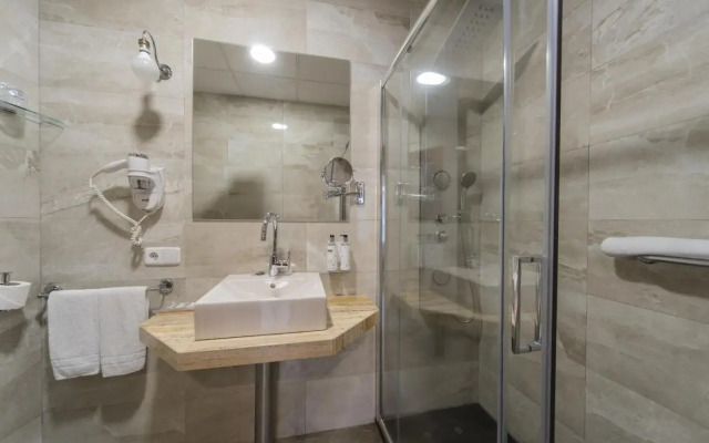 Hotel Infanta Isabel