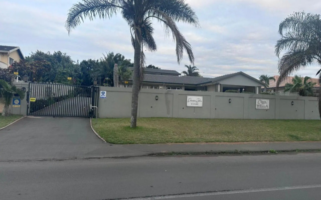 14 on Braemar Studio Apartment