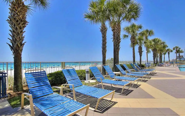 Beachfront Bliss Awaits: 2-bed, 2-bath Condo at Sterling Reef - Sleeps 6!