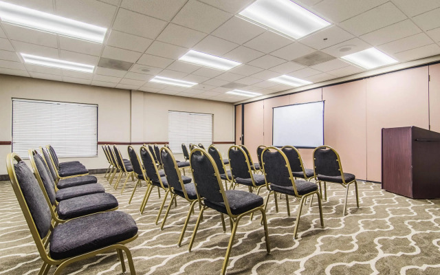 Quality Suites Graham - Burlington South