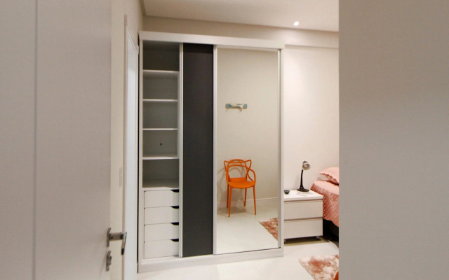 1087 Novíssimo apto na praia de Bombinhas