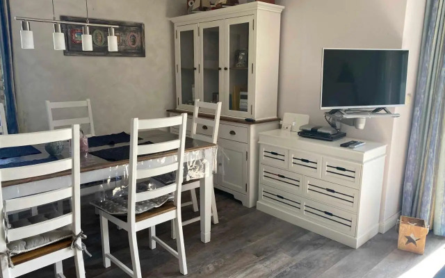 Reetdachhaus Eibe 2, Kaminofen, Sauna, 8 Personen, W-Lan