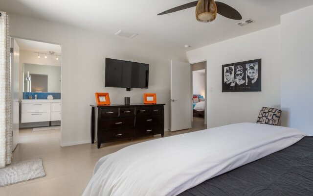 Celebrity Hideaway at Movie Colony East