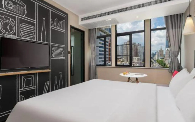 Ibis Kunming Beijing Rd