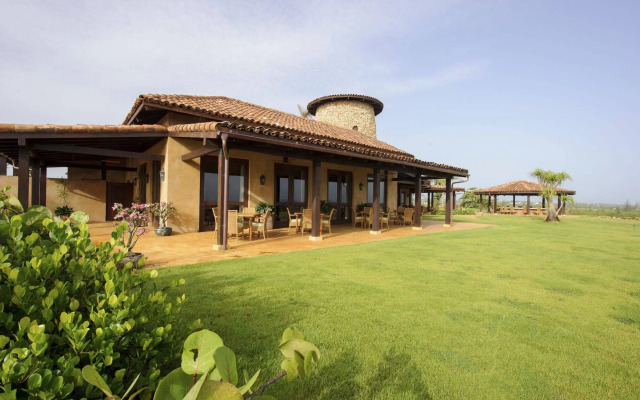 Royal Isabela
