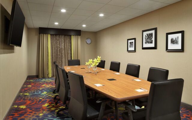 Hampton Inn & Suites St. Louis/Alton