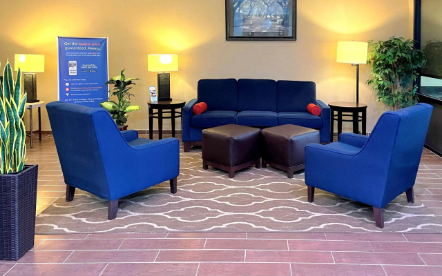 Comfort Inn & Suites