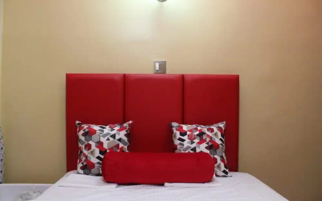 Hidden Gems Studio Apartments