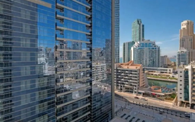 Cozy 1BR with balcony sea view
