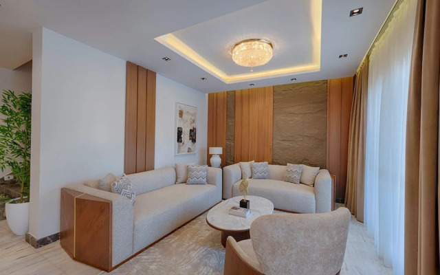 Vesta - Luxury Villa - 3BR - CFC I