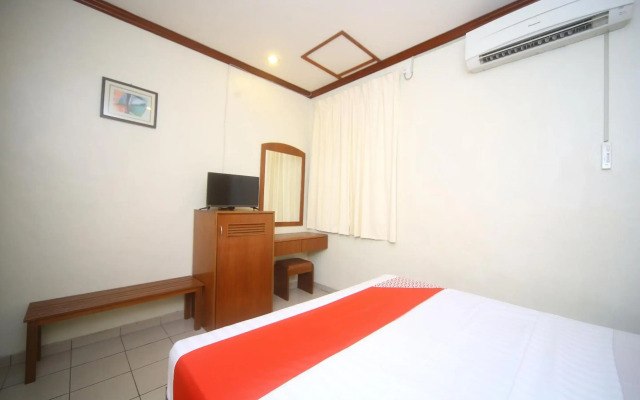 OYO 1027 Hotel London
