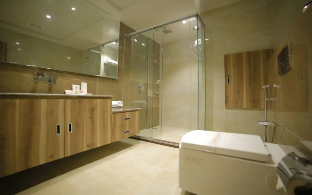 Dhamma Grand Hotel Resort