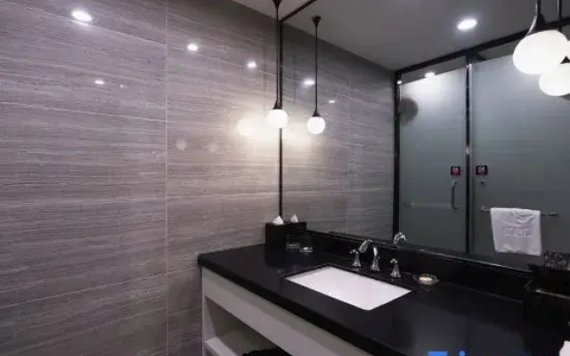 Urumqi weiyi Jinyuan Hotel (Bayushan Branch)