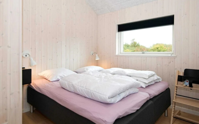 10 Person Holiday Home in Romo