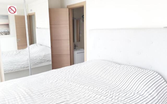First Line Duplex Puerto Banus Sleeps 8 People