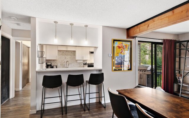 Breakaway West #212 2 Bedroom Condo by RedAwning