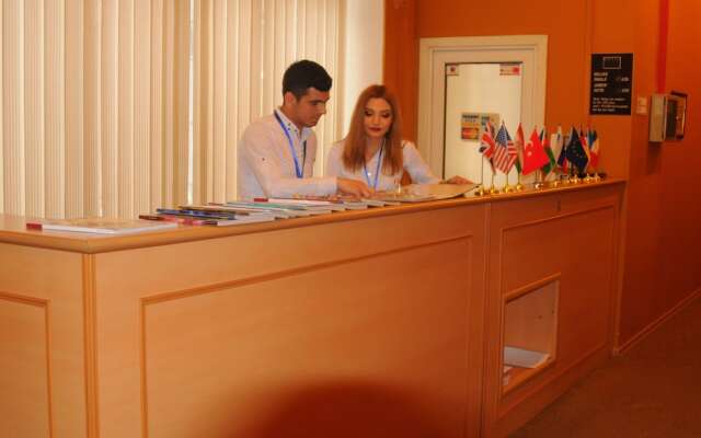 Tarqovi Hotel