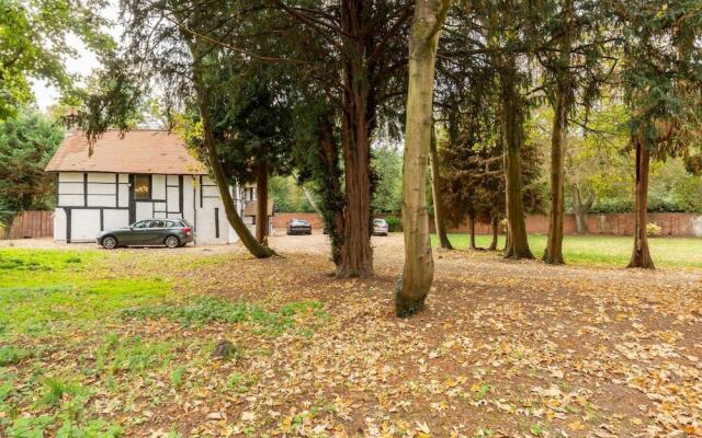 Beautiful 4 Bedroom Property