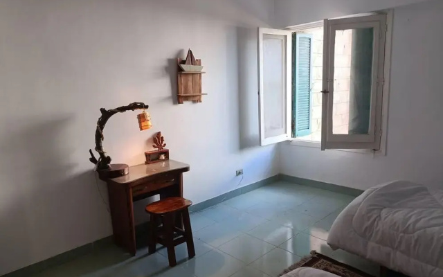 Spacious 5-bed House in Alamein With Large Garden