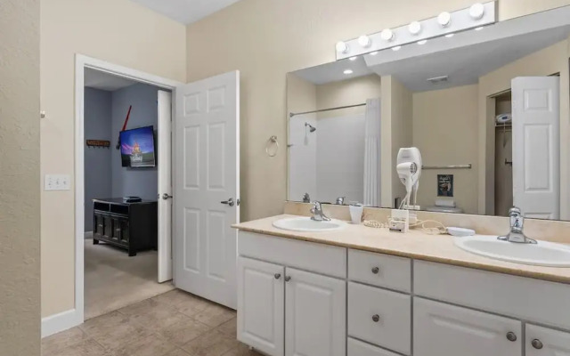 Themed Bedrooms Disney Area 3BR