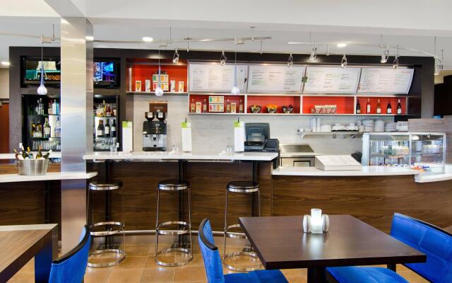 Courtyard by Marriott St Louis Westport Plaza