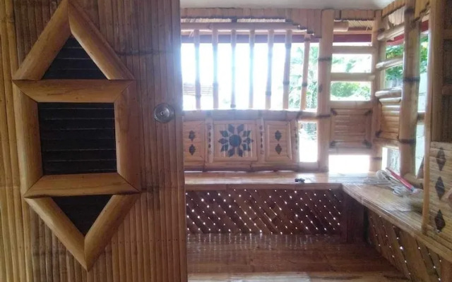 Room-aremen Transient, the no Hassle and