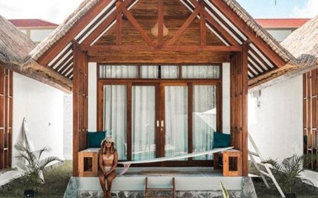 LMBK Surf Camp - Hostel