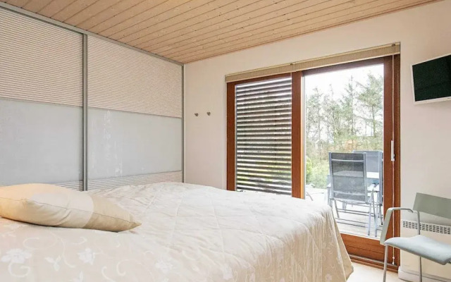 6 Person Holiday Home in Hjorring