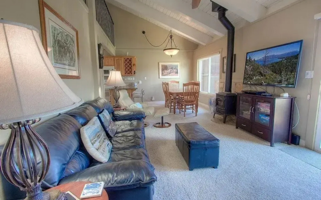 Park View Paradise 3 Bedroom Condo by RedAwning