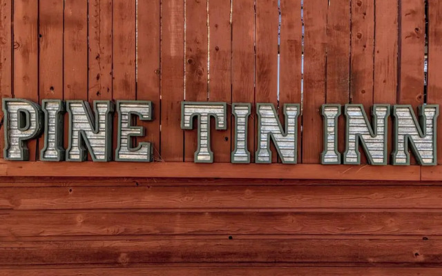 Pine Tin Inn