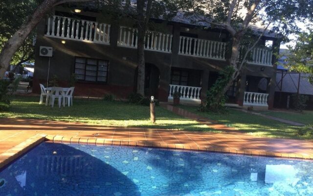 Mopani Lodge
