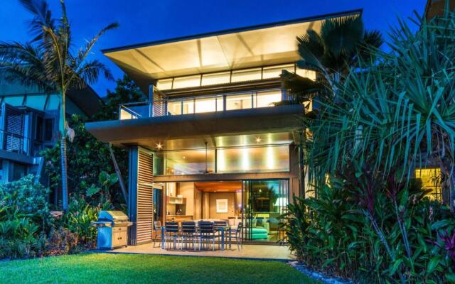 The Blue Marlin Yacht Club Villa 6 On Hamilton Island