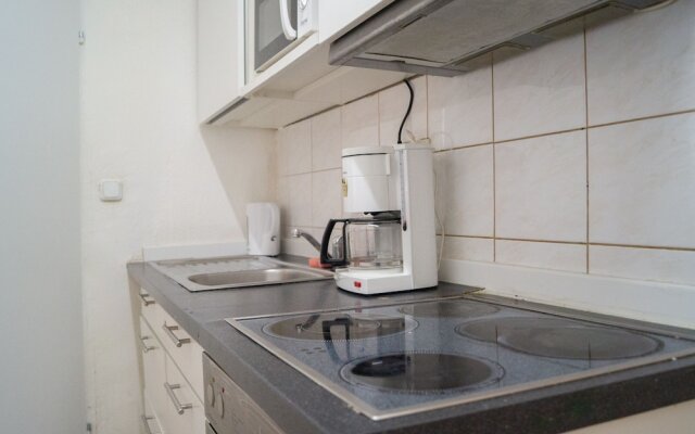 Timeless 2BR Near Downtown