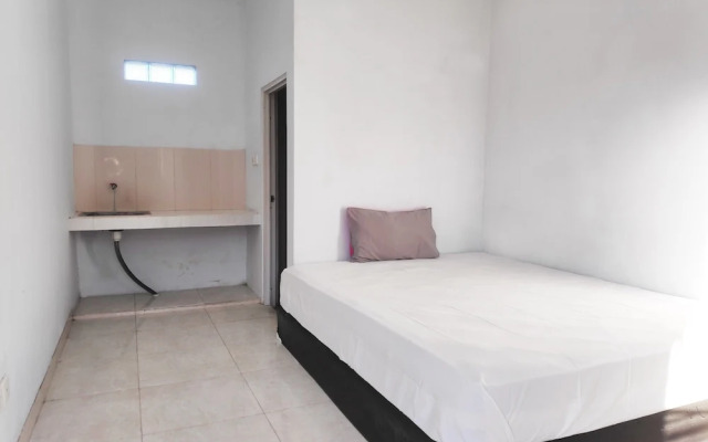 SPOT ON 90962 Sedana House