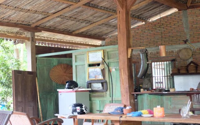 Patehan Villa Dewandaru