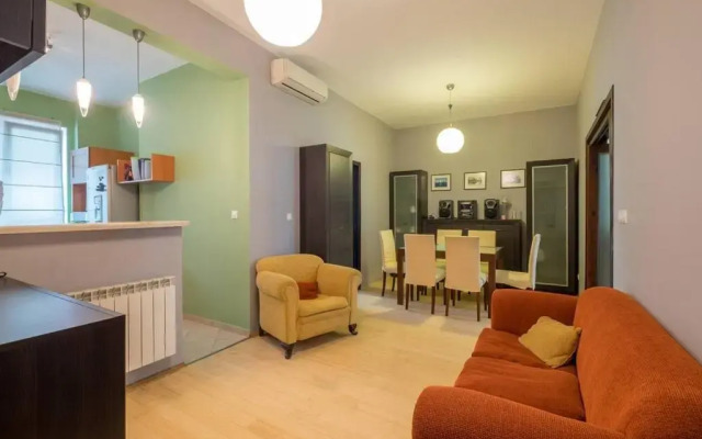 Han Krum 2 Bedroom Central Flat