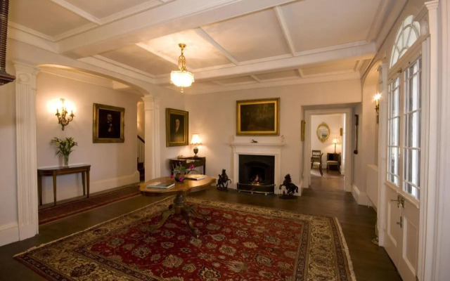 Broomfield House