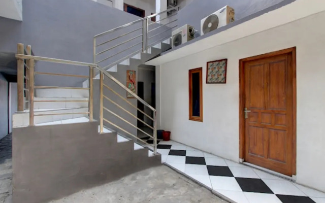 OYO 2669 Crown Residence