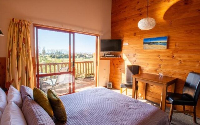 Abel Tasman Ocean View Chalet