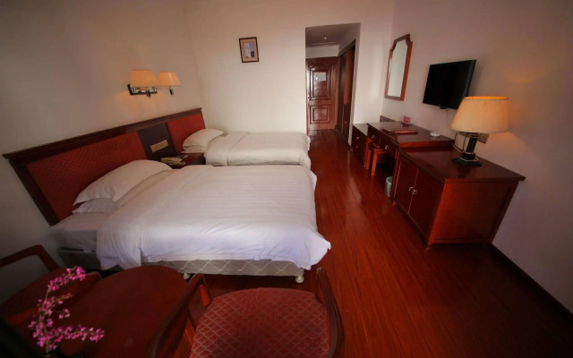 Pipaxi Hotel