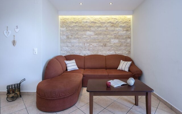 Niouris Apartments