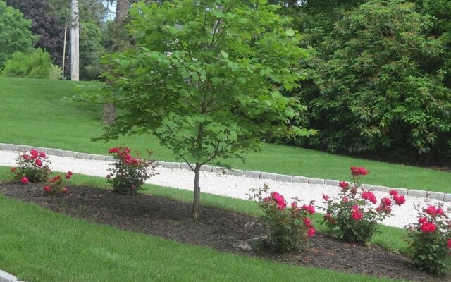 80 Barn Hill Road - Three Bedroom House