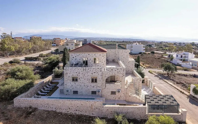 Luminus Arcus Villa