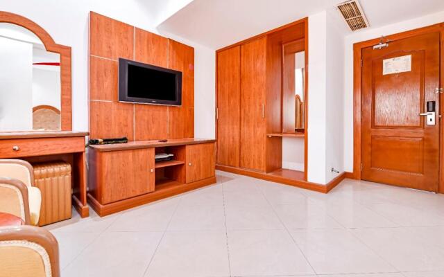 OYO 118 Revira Hotel