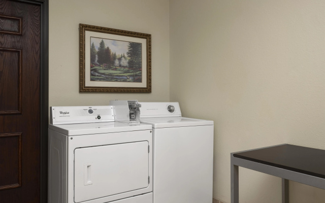 Crown Pointe Lodge, BW Signature Collection