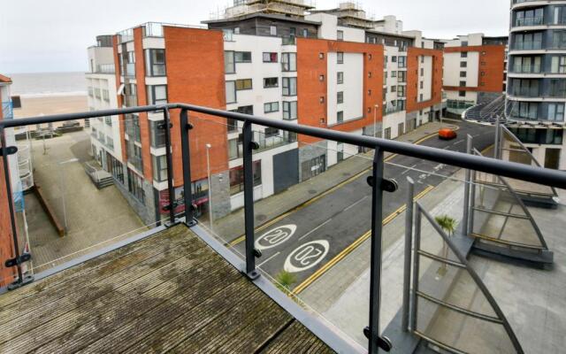 Swansea Marina - Sleeps 4 - Underground parking