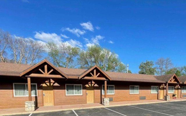 Crossroads Hotel and Event Center