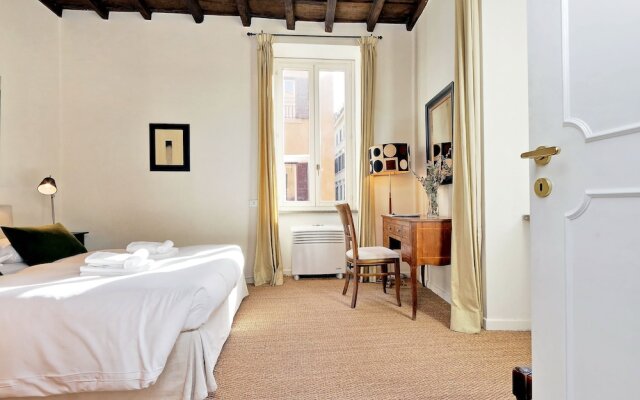 Trevi Charming Apartment